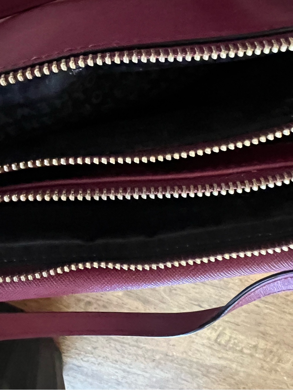 Kate Spade Hazel Court burgundy handbag and matching wallet set - Picture 8 of 15